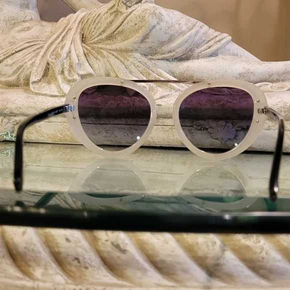 Tiffany & Company TF4147 Modified Aviator Sunglasses NA # 430 - Picture 10 of 17